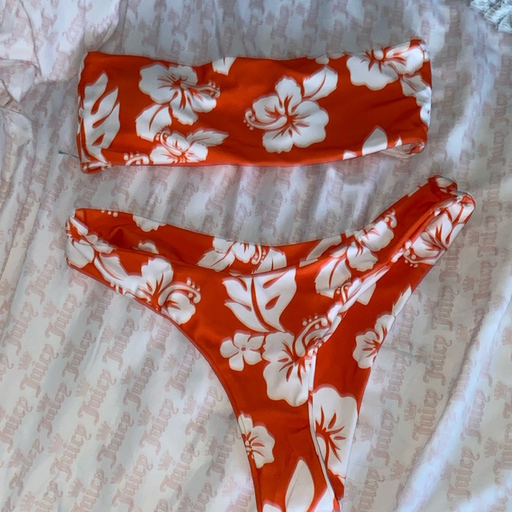 Cute island swimming suit 🧡🌴